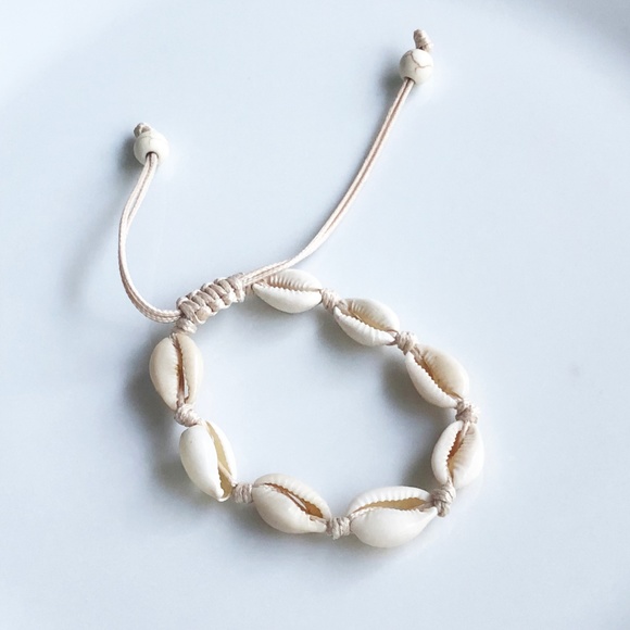 NEW Natural Cowrie Shell Bracelet (beige rope) - Picture 3 of 5